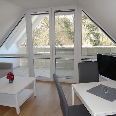 Haus Hinter Den Duenen App 10 Dg 2 * Prerow